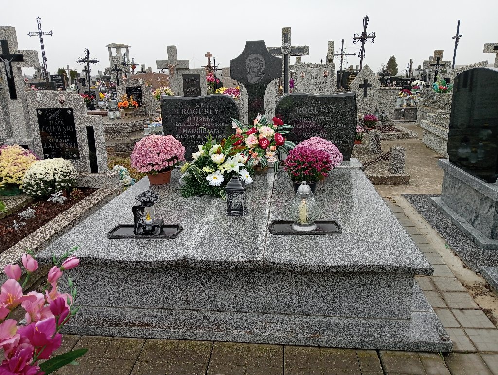 Grób Wacław Roguski